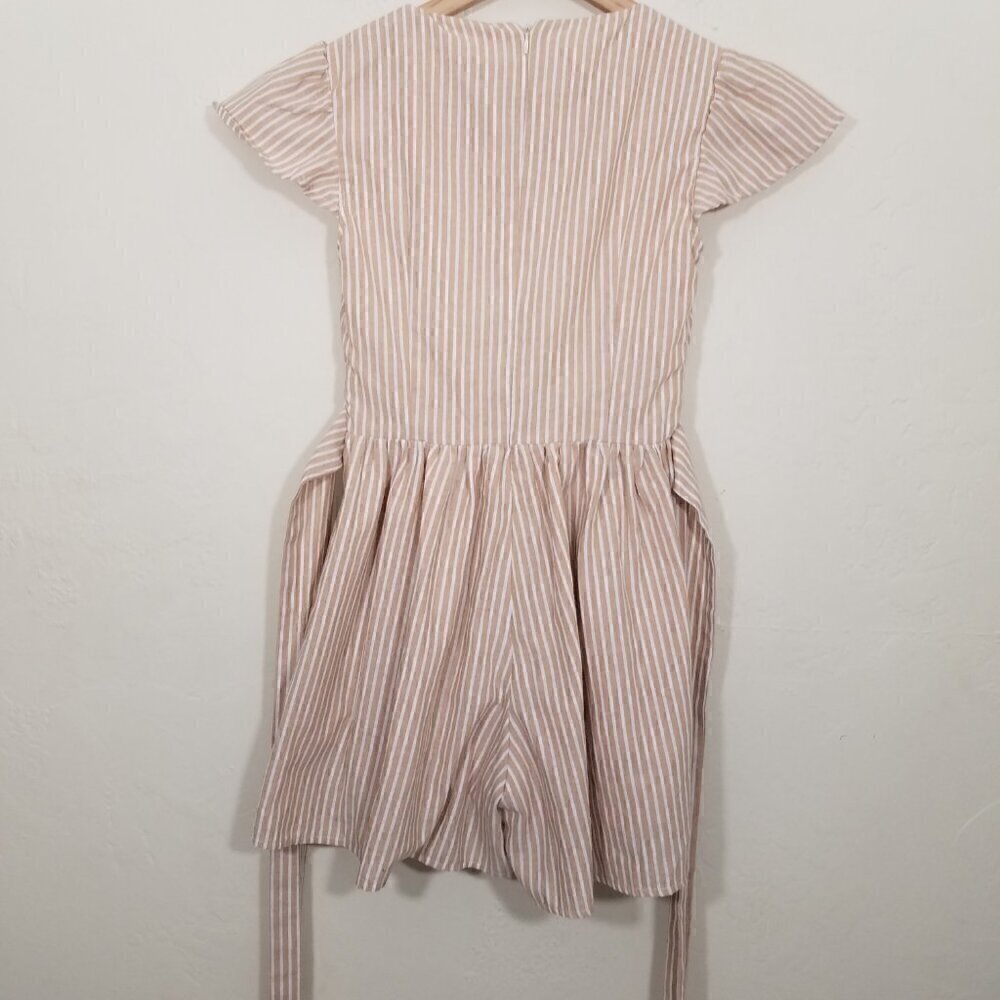 Showpo. Top It Off Pluge Tie Front V-Neck Striped Romper Size 2 - Picture 8 of 10